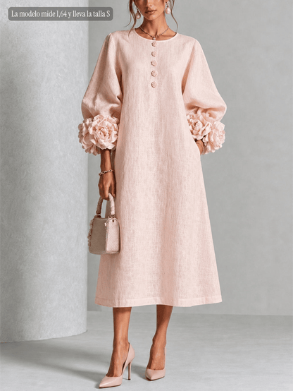 Vestido Midi Rosa con Botones de Flores y Mangas Florales Extravagantes